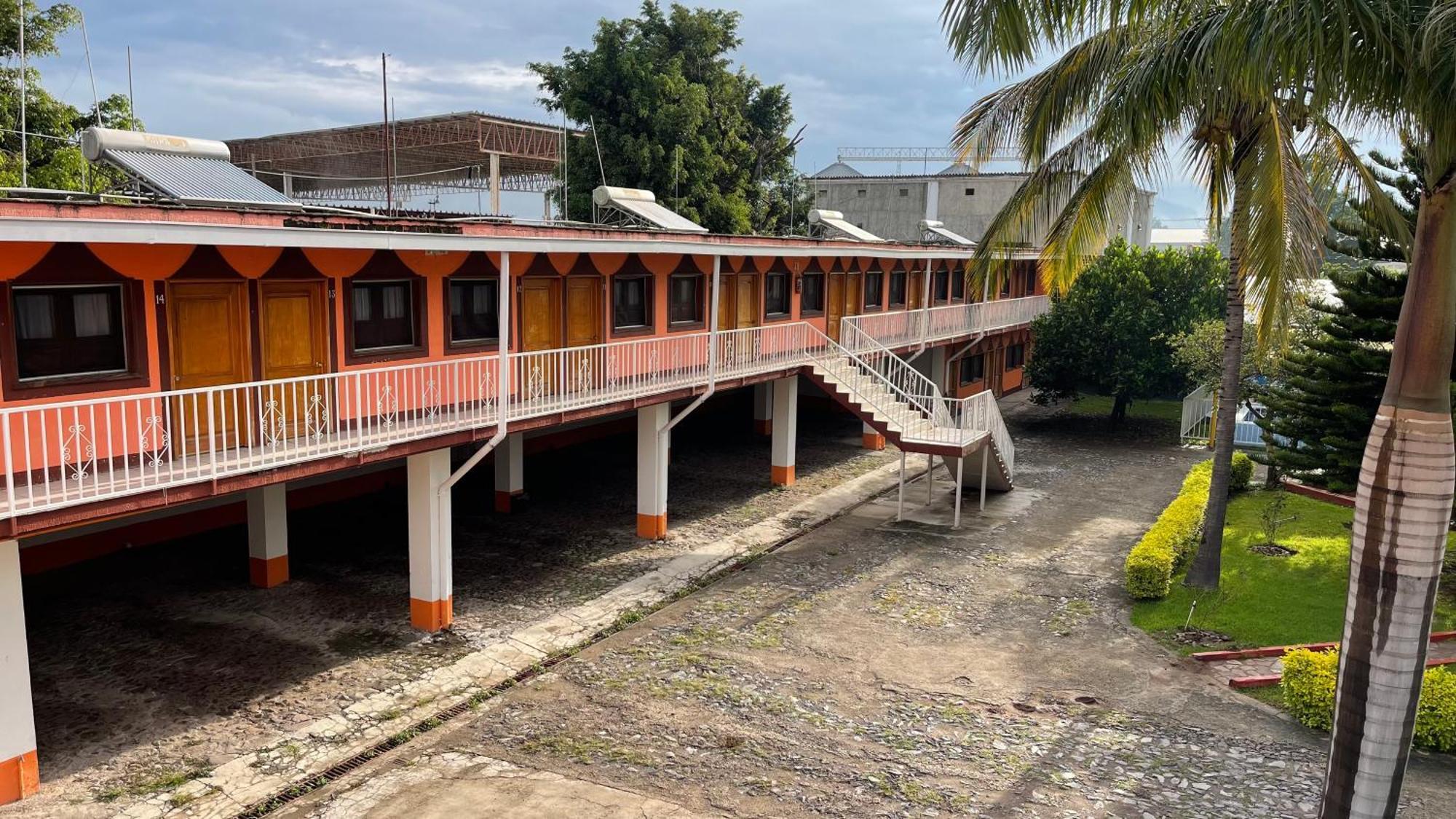 Hotel Cuatro Caminos Etzatlan Luaran gambar