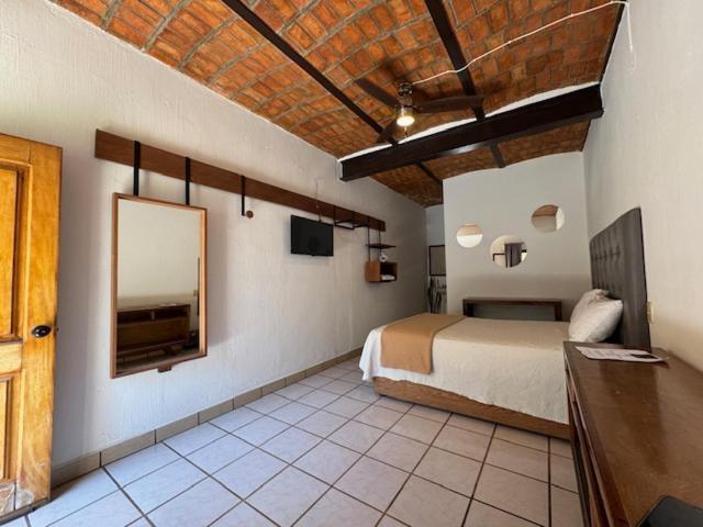 Hotel Cuatro Caminos Etzatlan Luaran gambar